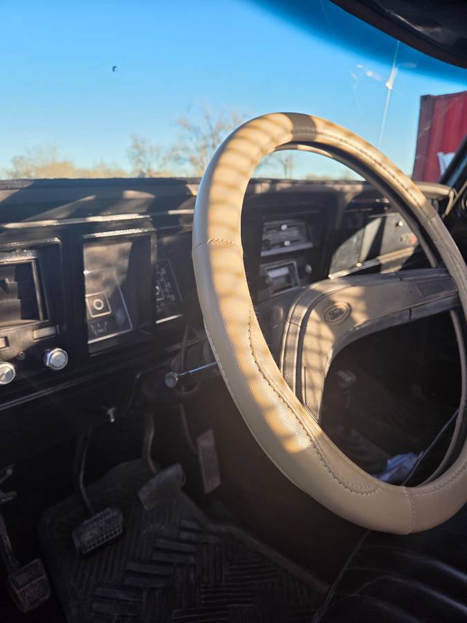 Ford-f250-1977-black-22