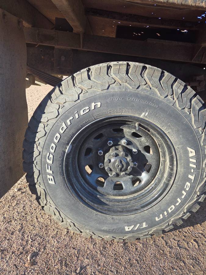 Ford-f250-1977-black-3