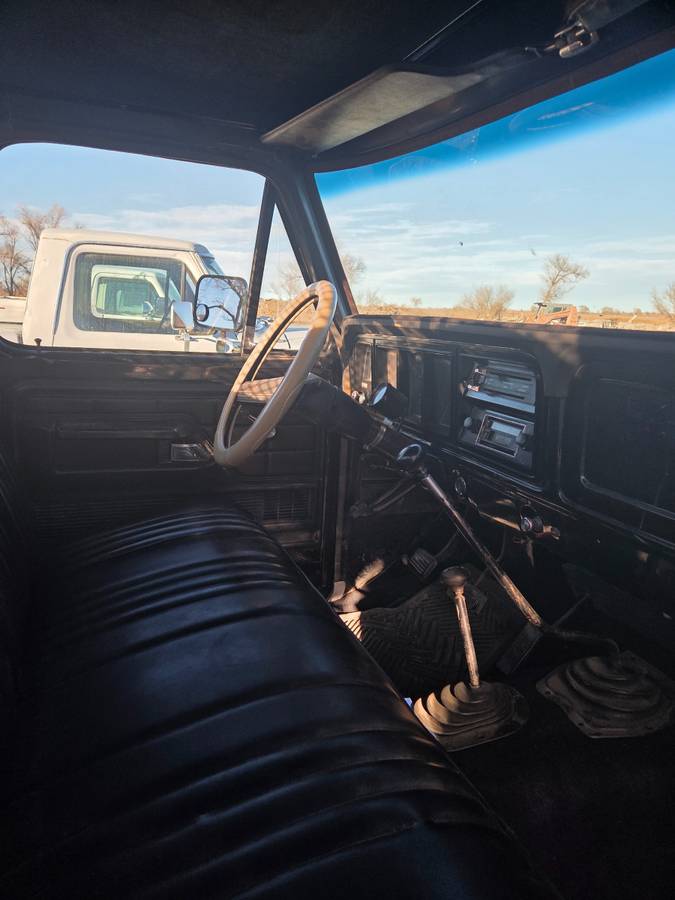 Ford-f250-1977-black-5