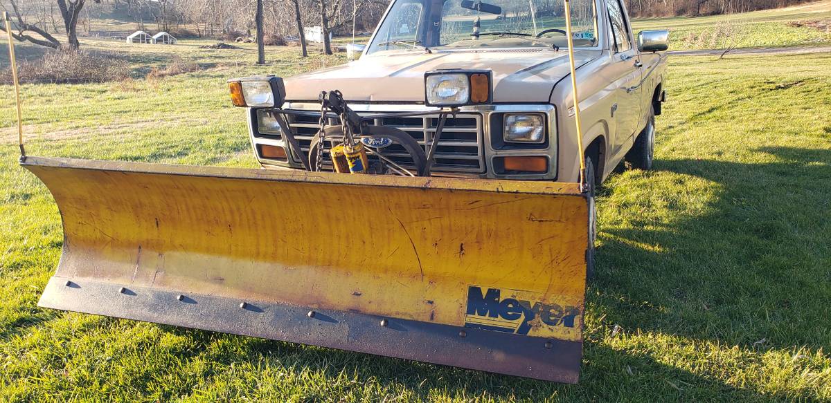Ford-f250-1984-brown-1