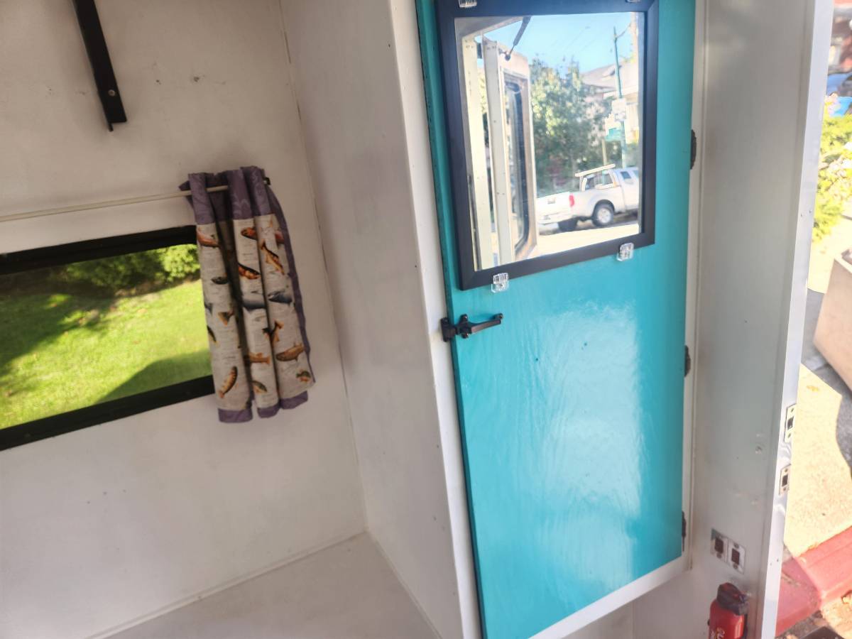 Ford-f250-and-anderson-cabover-camper-1992-1