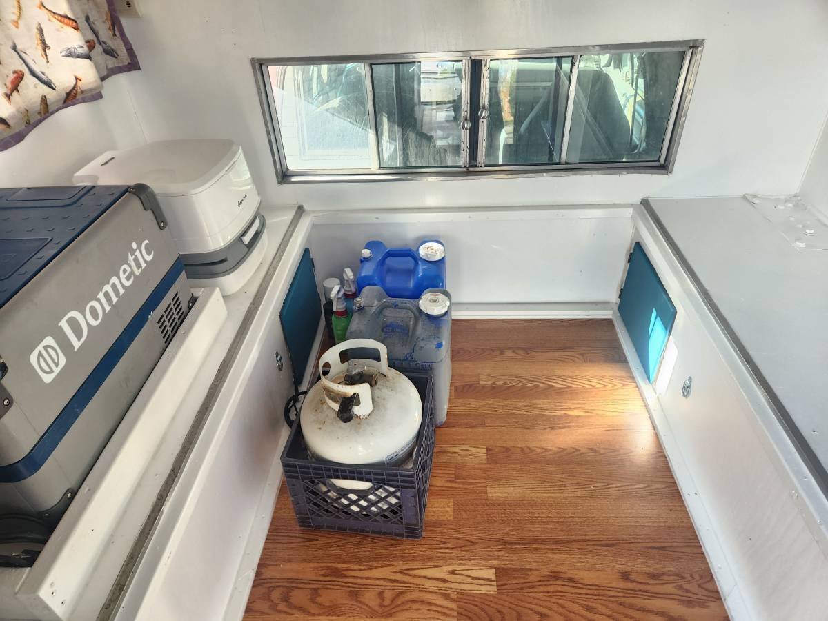 Ford-f250-and-anderson-cabover-camper-1992