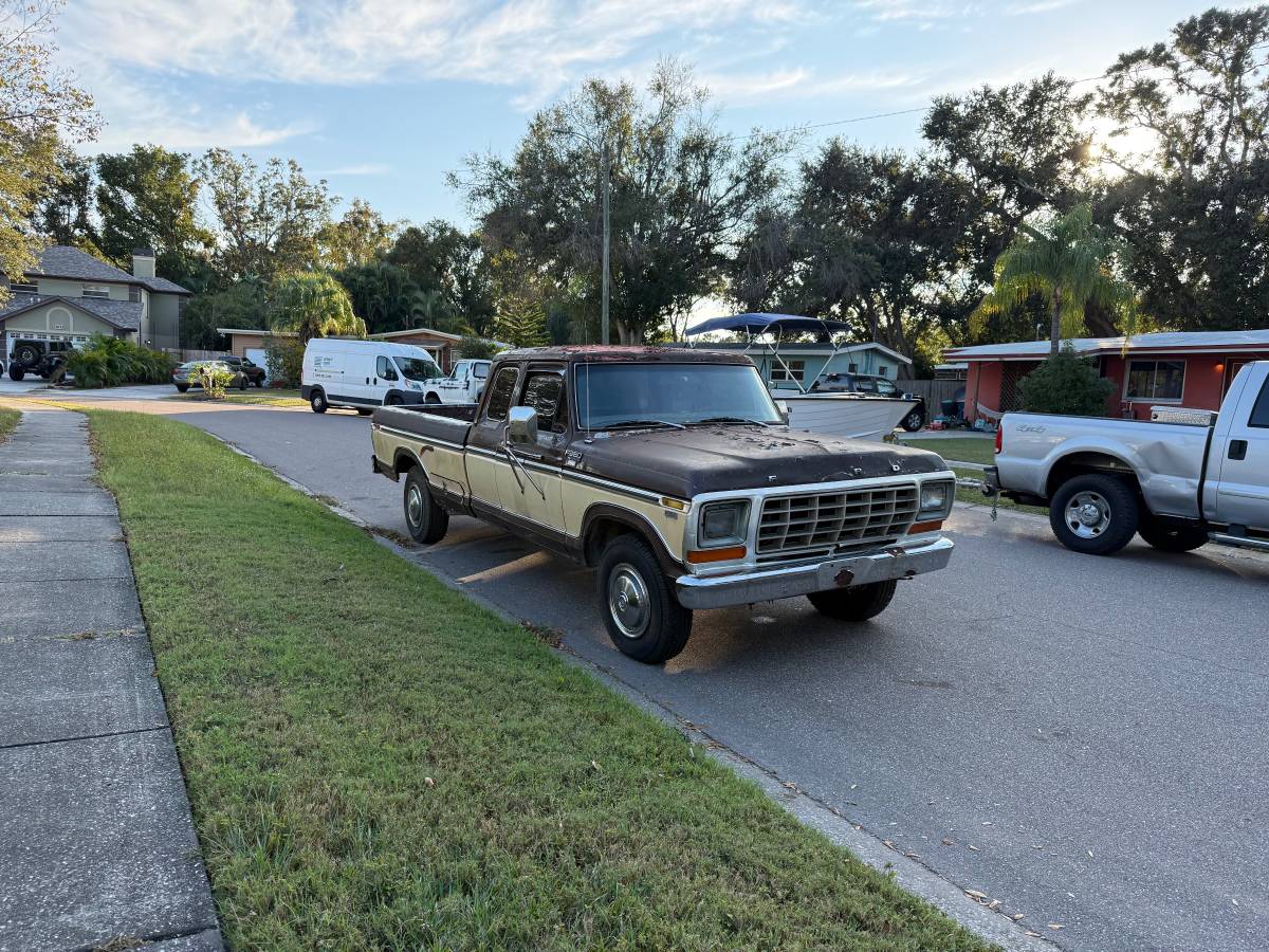 Ford-f250-camper-special-1979-14