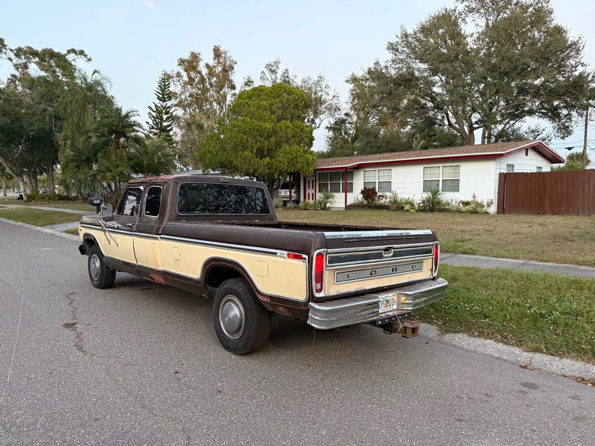 Ford-f250-camper-special-1979-5