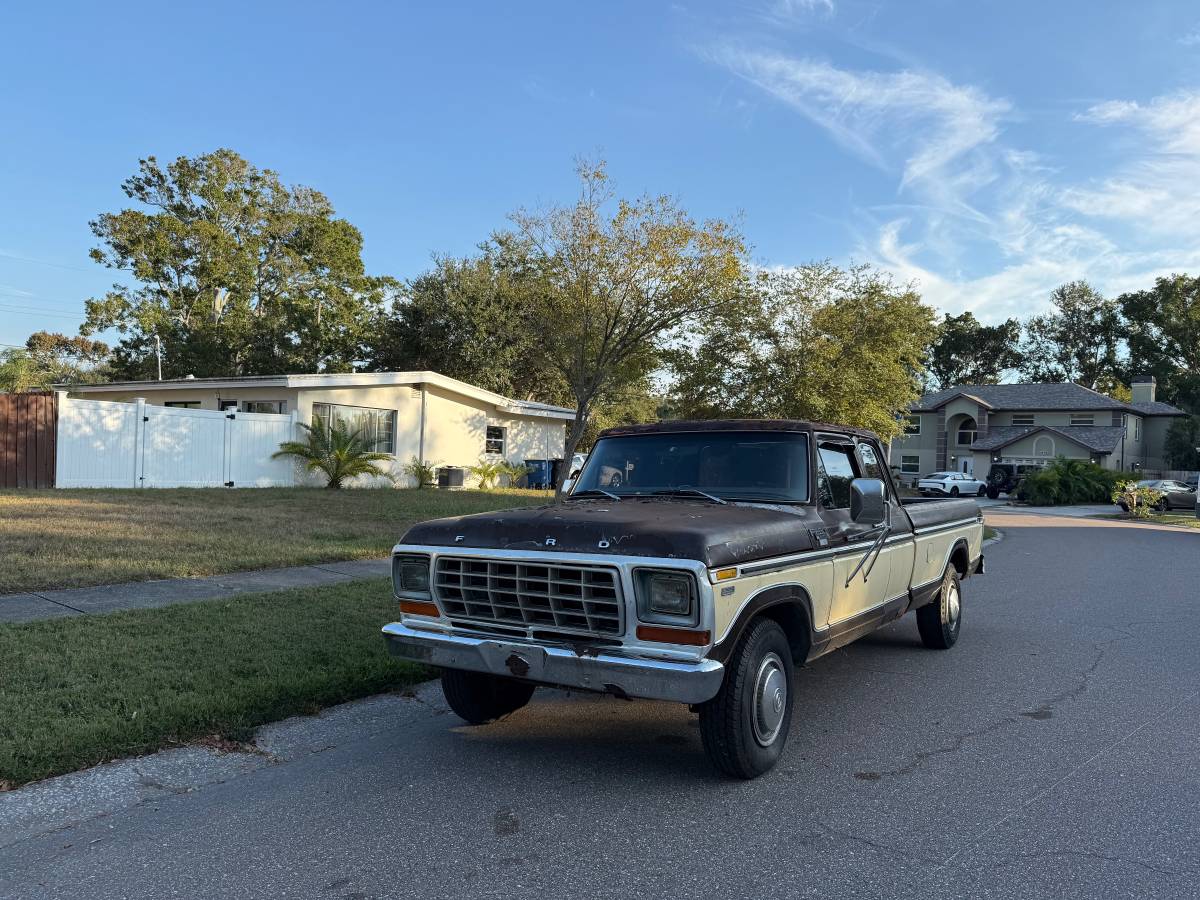 Ford-f250-camper-special-1979-6