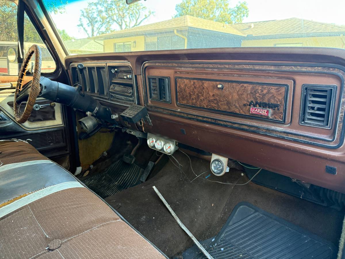 Ford-f250-camper-special-1979-9