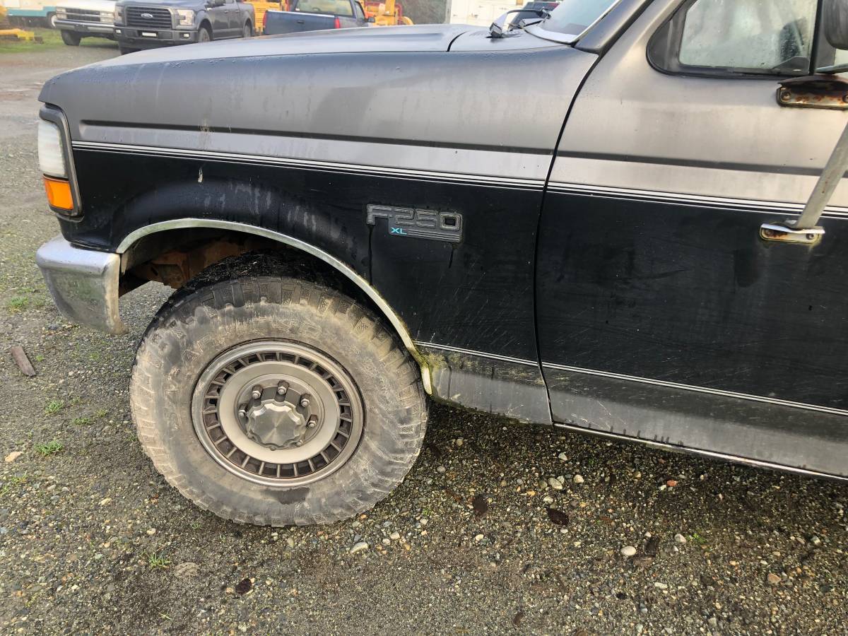 Ford-f250-hd-1993-black-1