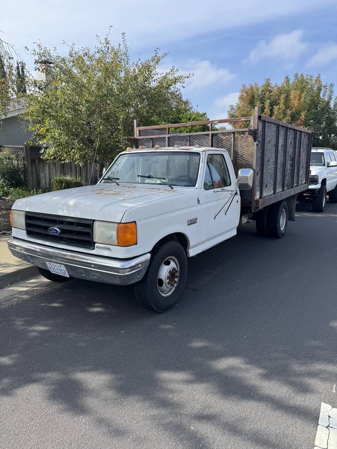 Ford-f350-diesel-1987-white