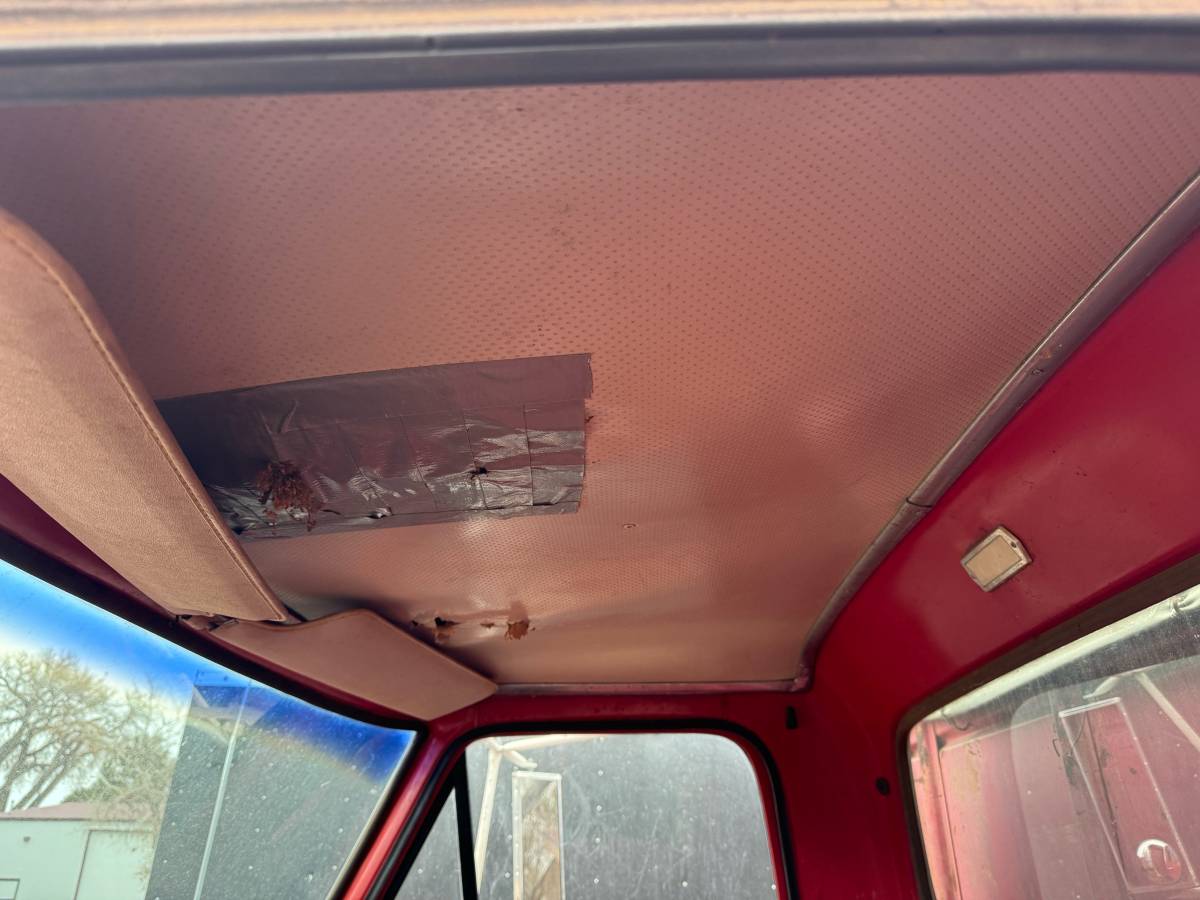 Ford-f600-1968-red-10