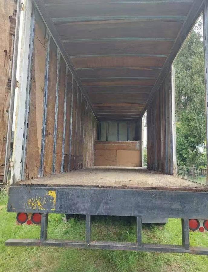 Ford-f700-diesel-1986-white-4