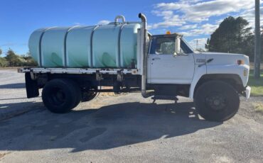 Ford-f700-diesel-1993-white-5