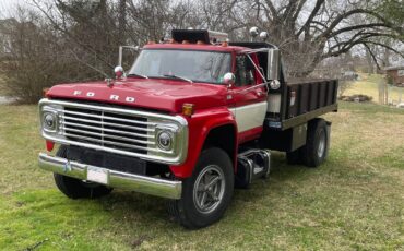 Ford-f750-diesel-1975-red