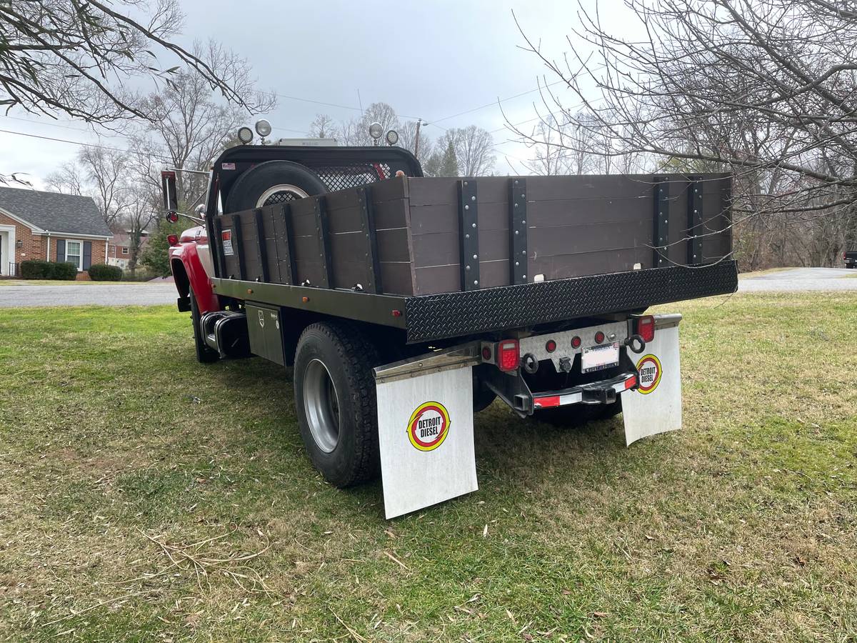 Ford-f750-diesel-1975-red-6