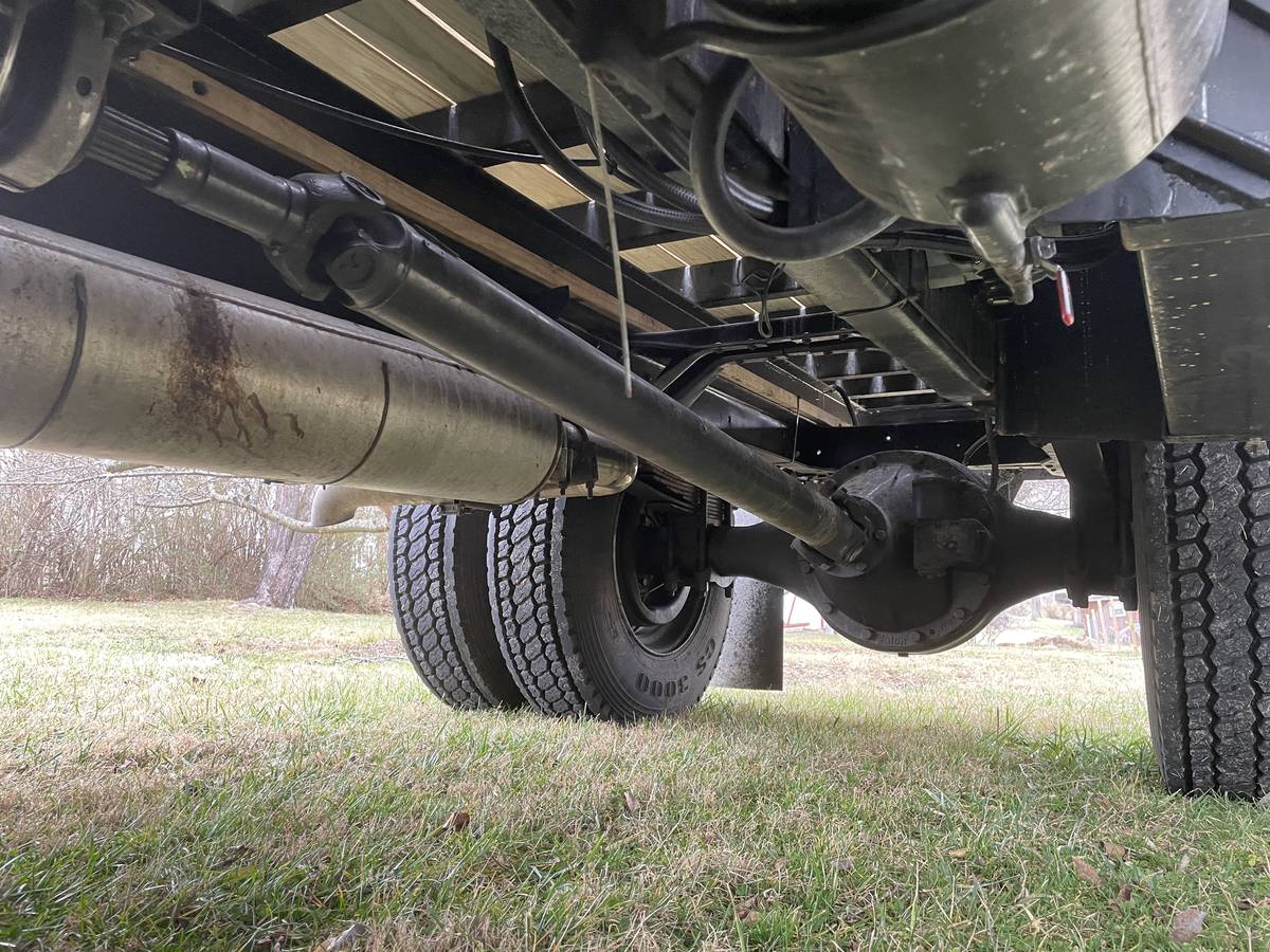 Ford-f750-diesel-1975-red-7