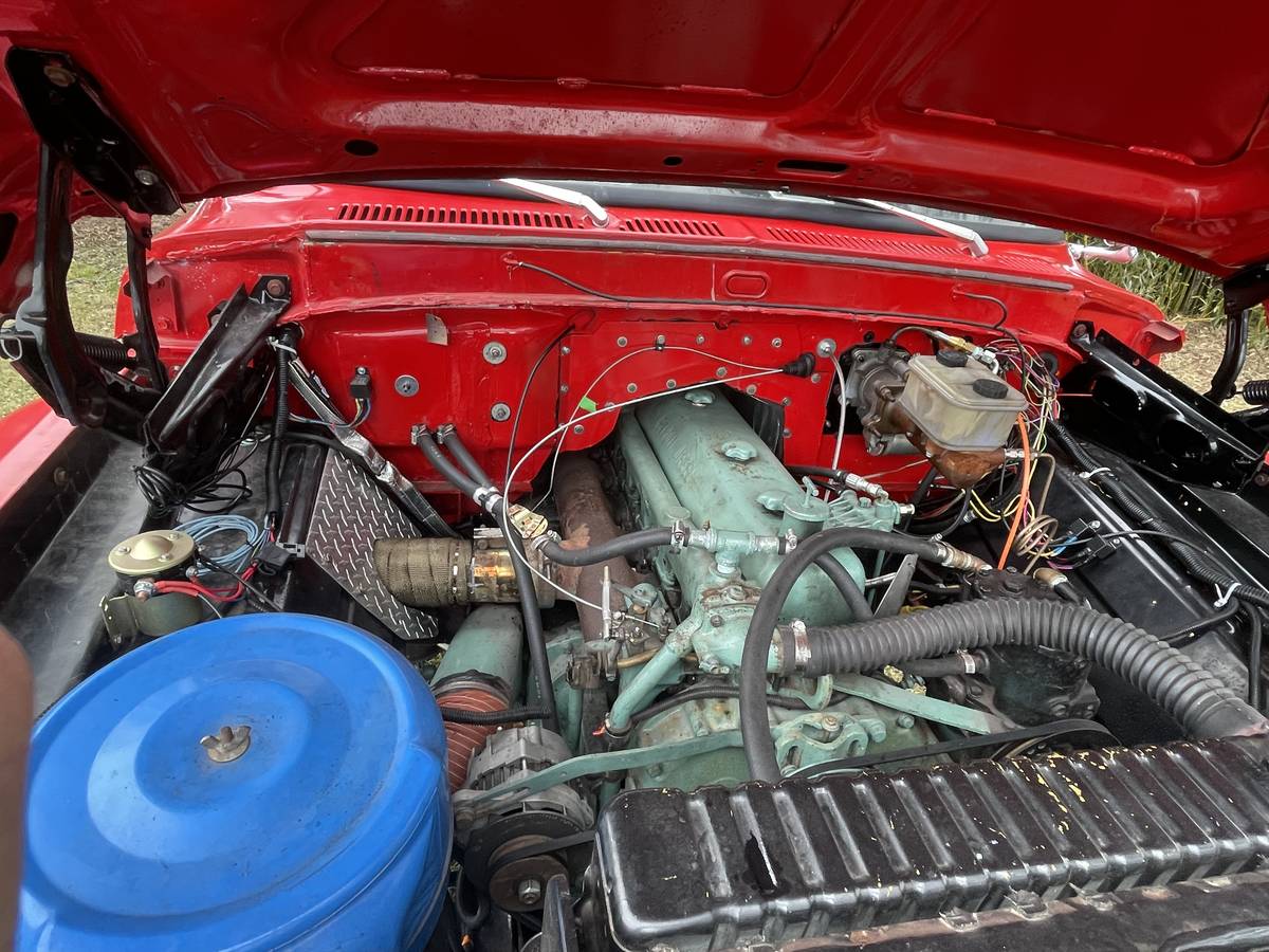 Ford-f750-diesel-1975-red-9