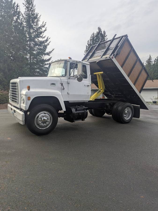 Ford-f800-1978-white