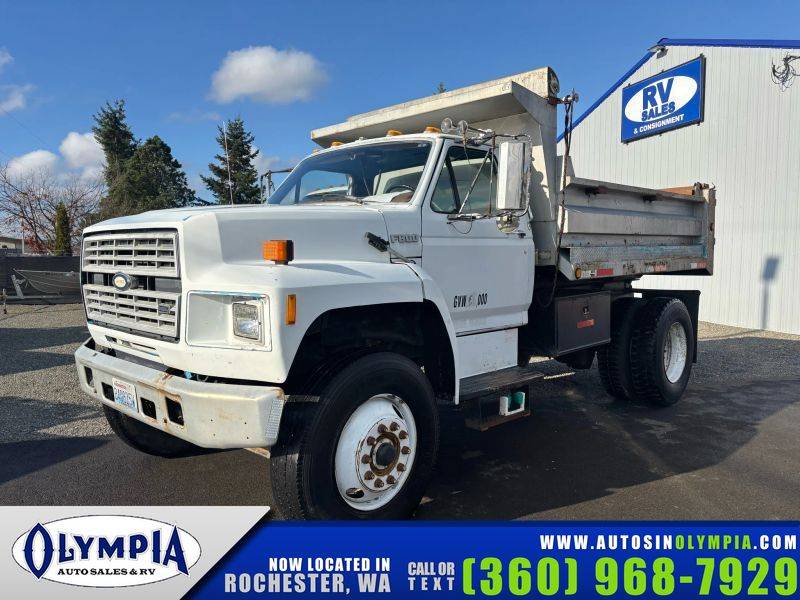 Ford-f800-deisel-powerstroke-diesel-1989-white