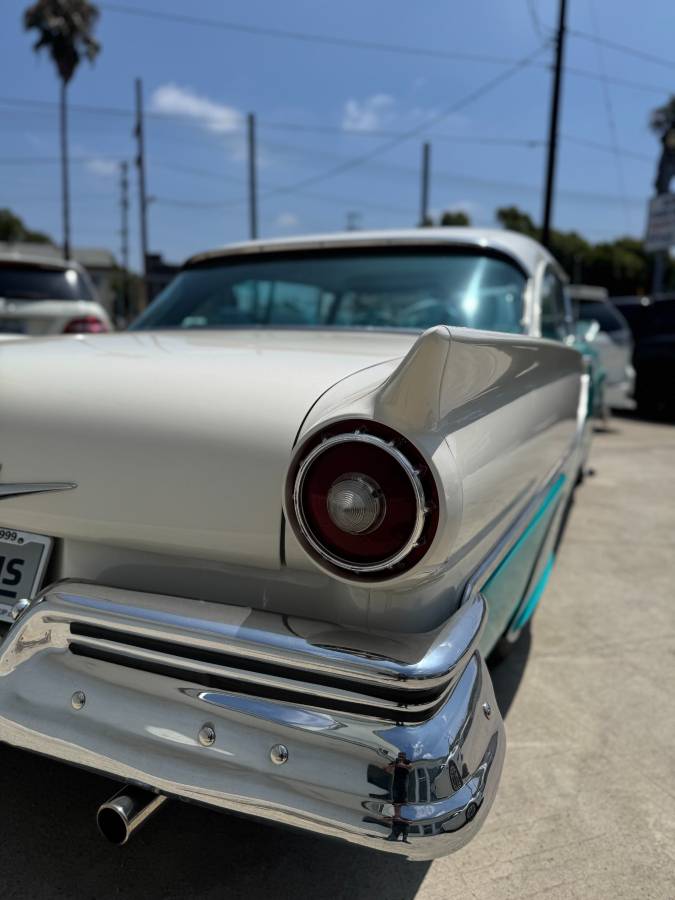 Ford-fairlane-1957-12