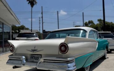 Ford-fairlane-1957-19