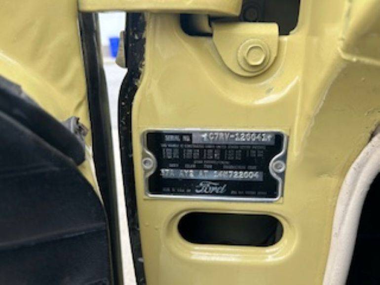 Ford-fairlane-500-1957-10