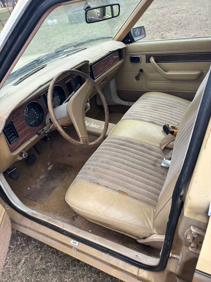 Ford-fairmont-1986-3