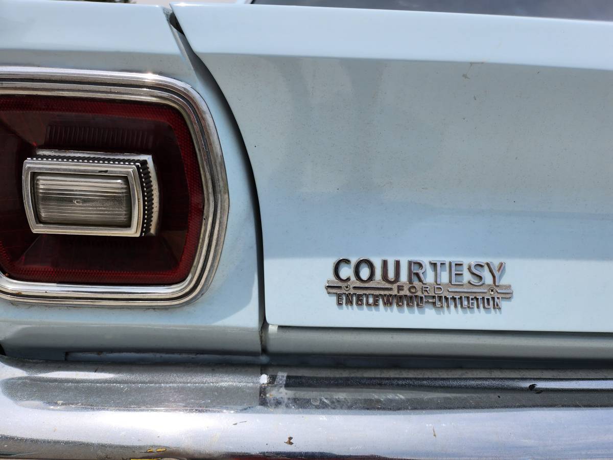 Ford-falcon-1970-blue-2