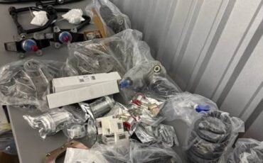 Ford-falcon-2d-ht-1965-grey-20