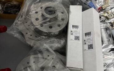 Ford-falcon-2d-ht-1965-grey-21