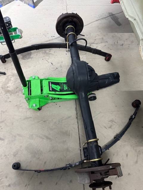 Ford-falcon-2d-ht-1965-grey-6