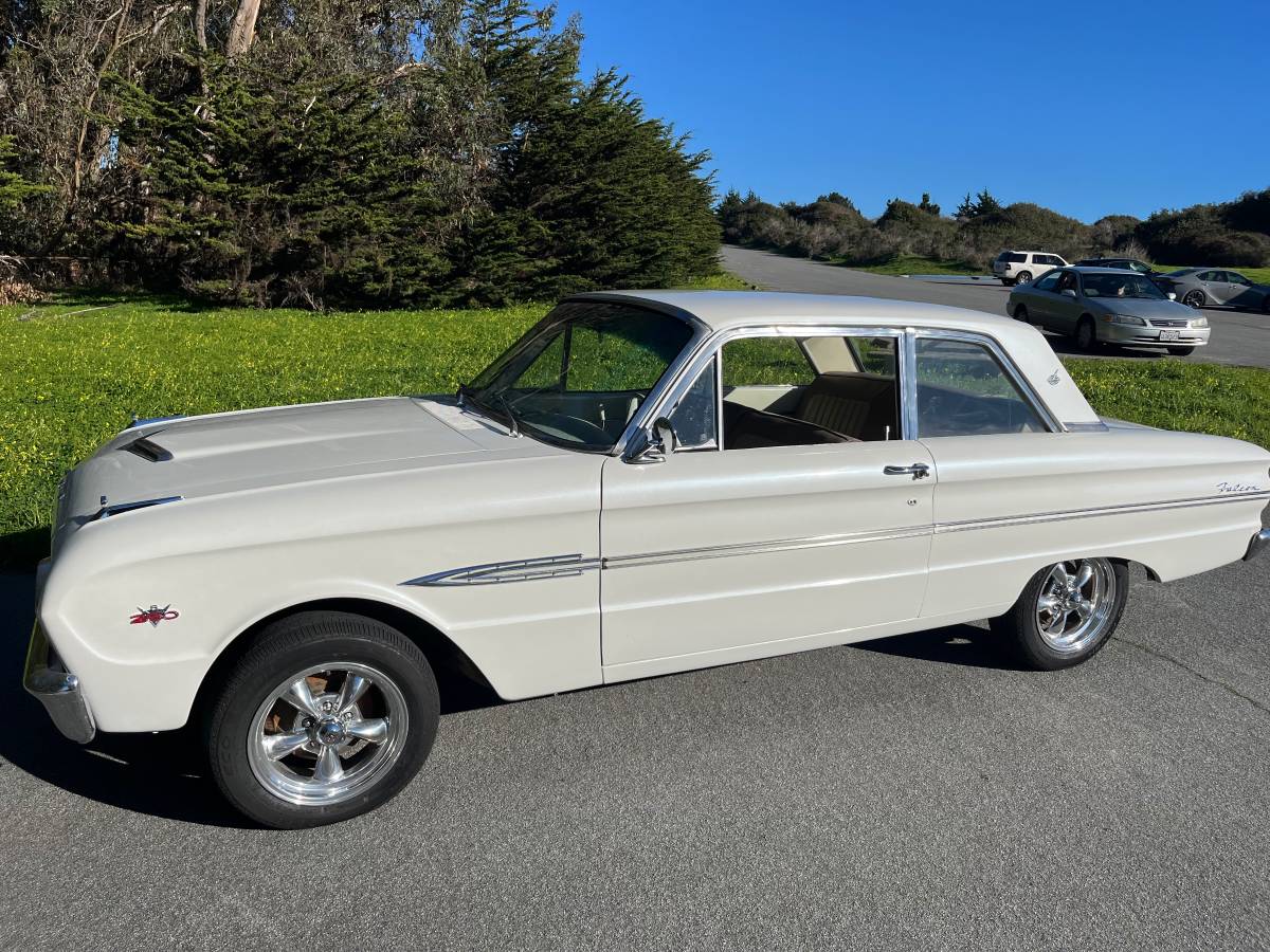 Ford-falcon-futura-1963-white-9