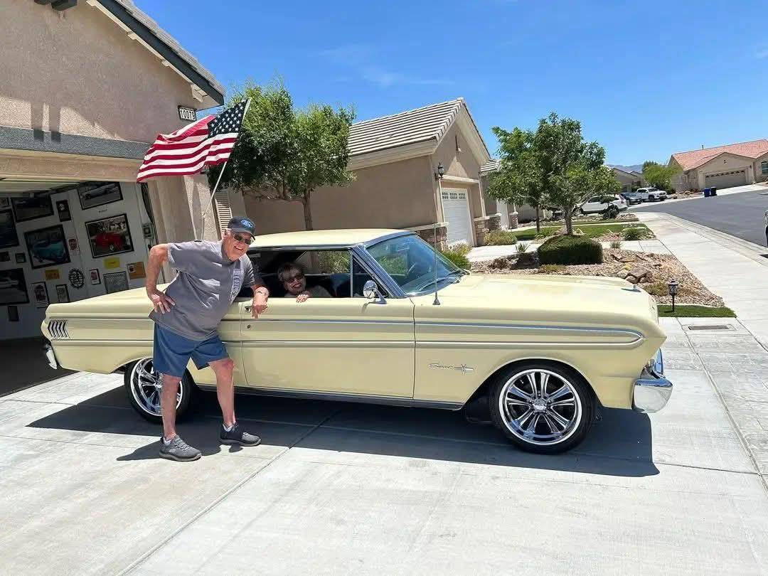 Ford-falcon-sprint-1964-yellow-1