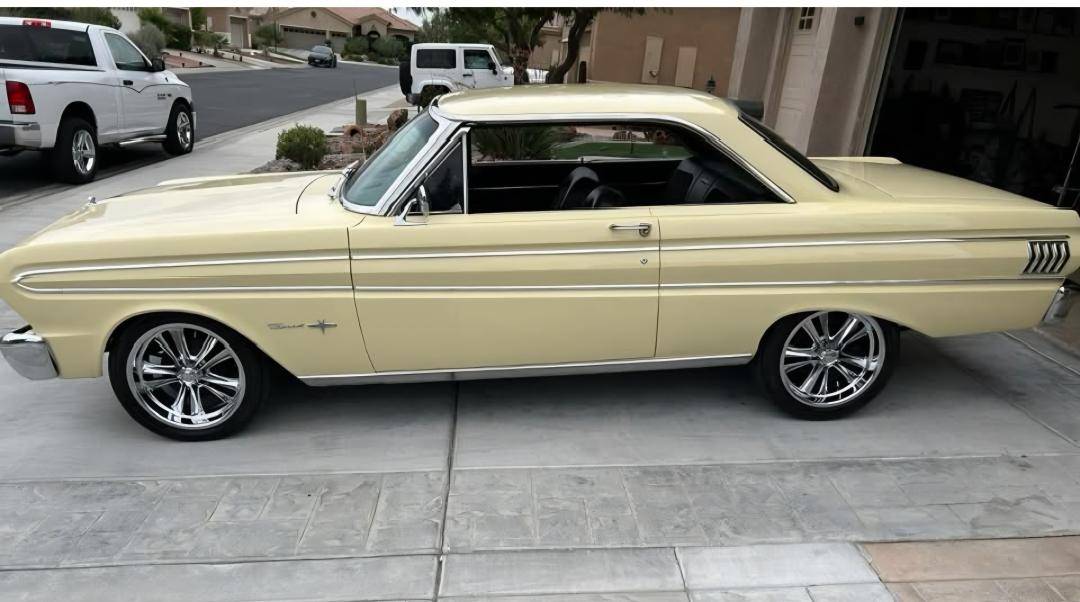 Ford-falcon-sprint-1964-yellow