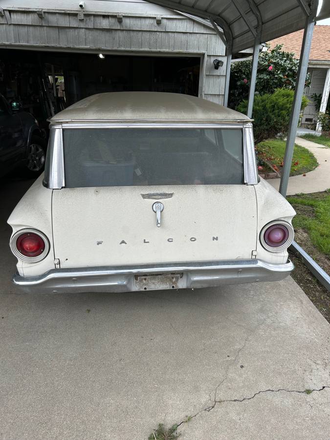 Ford-falcon-wagon-1963-white-1