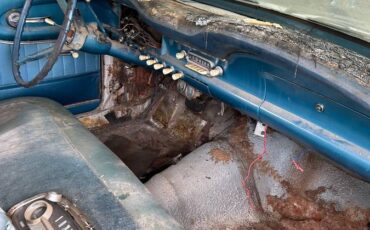 Ford-falcon-wagon-1963-white-4