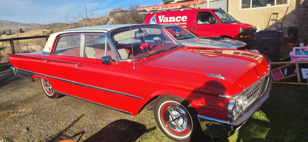 Ford-galaxie-1961-red-2