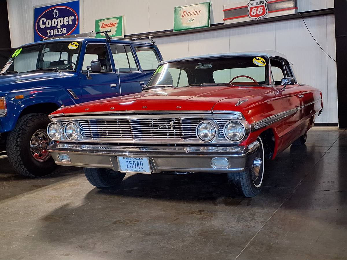 Ford-galaxie-1964-red-2