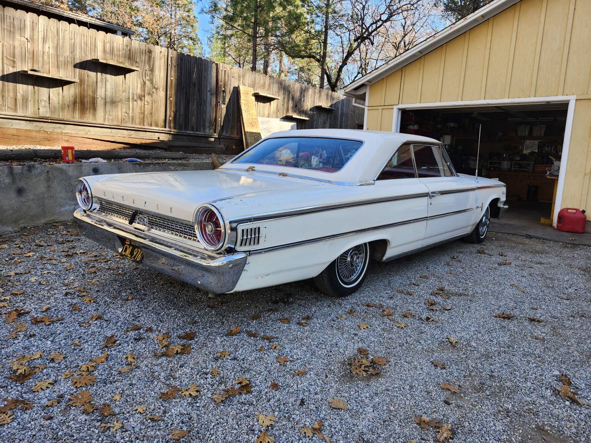 Ford-galaxie-500-1963-white-11