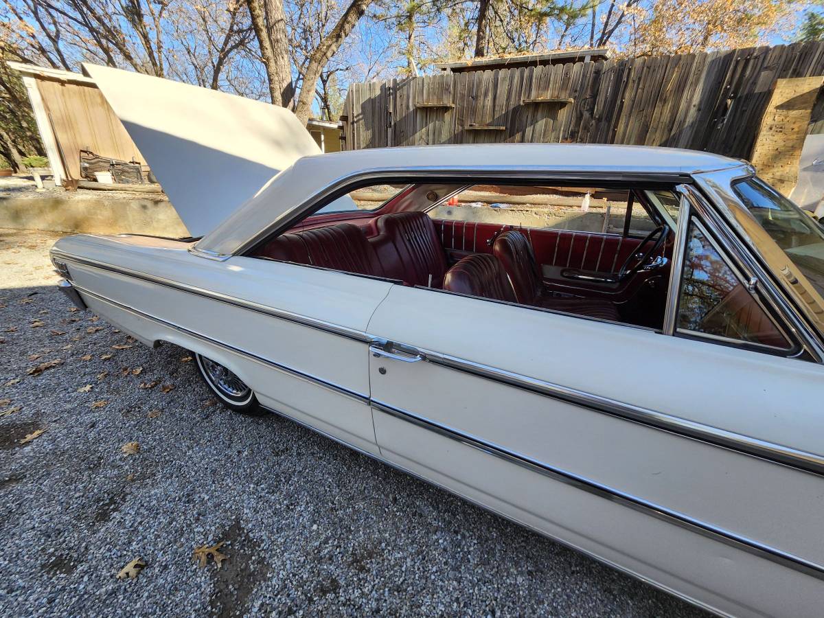 Ford-galaxie-500-1963-white-16