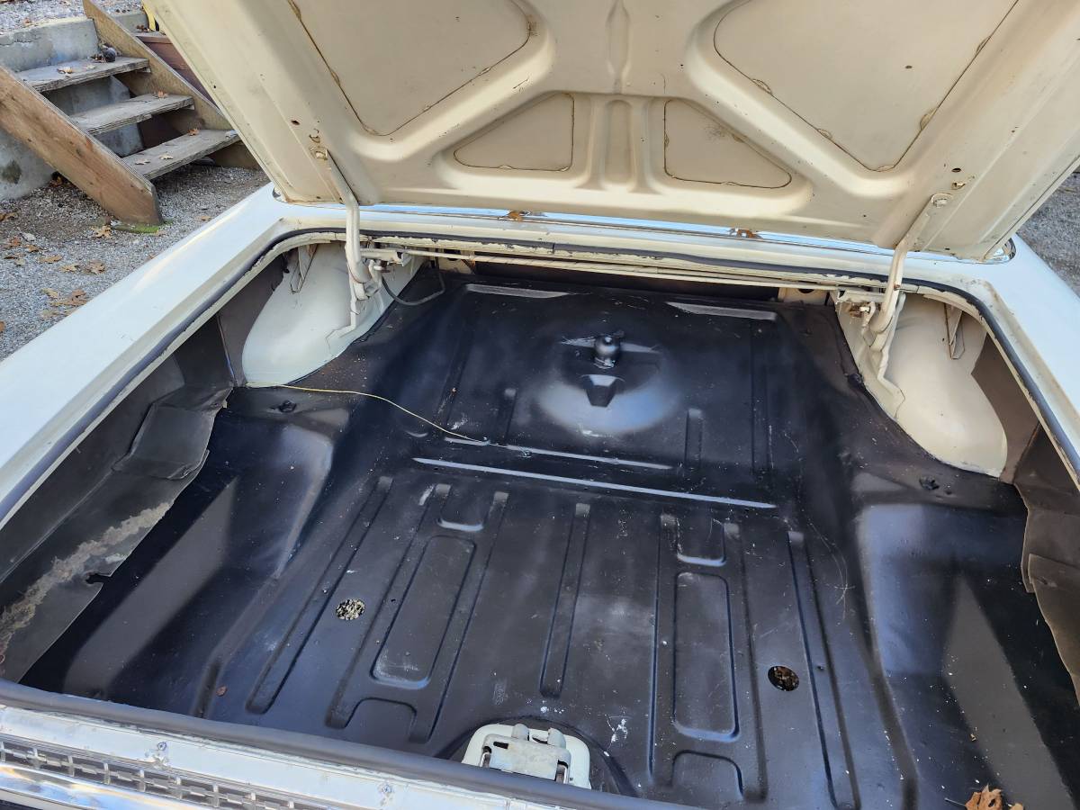 Ford-galaxie-500-1963-white-19