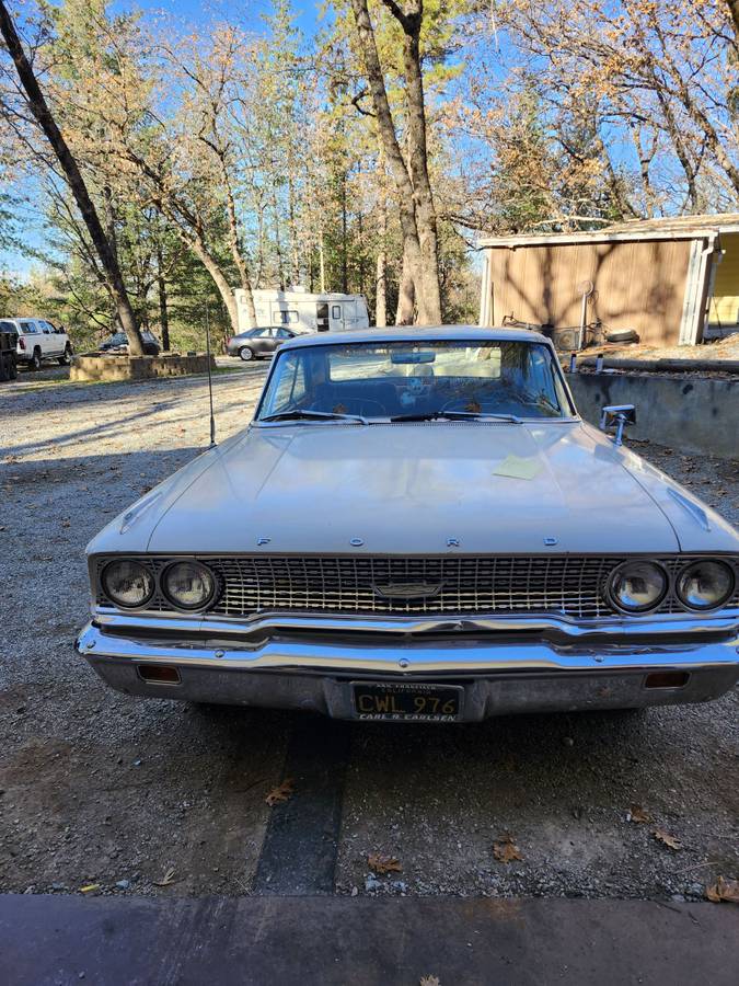 Ford-galaxie-500-1963-white-2
