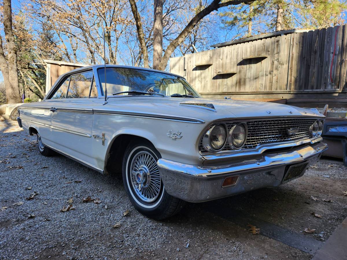 Ford-galaxie-500-1963-white-6