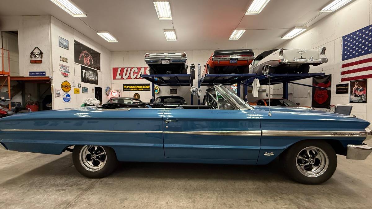 Ford-galaxie-500-convertible-1964-3