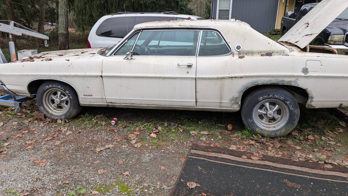 Ford-galaxie-ltd-1968-custom