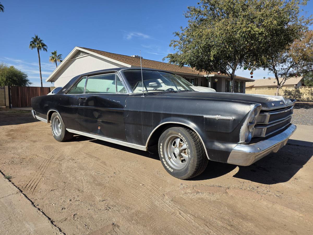 Ford-galaxiexl-1966-black-10