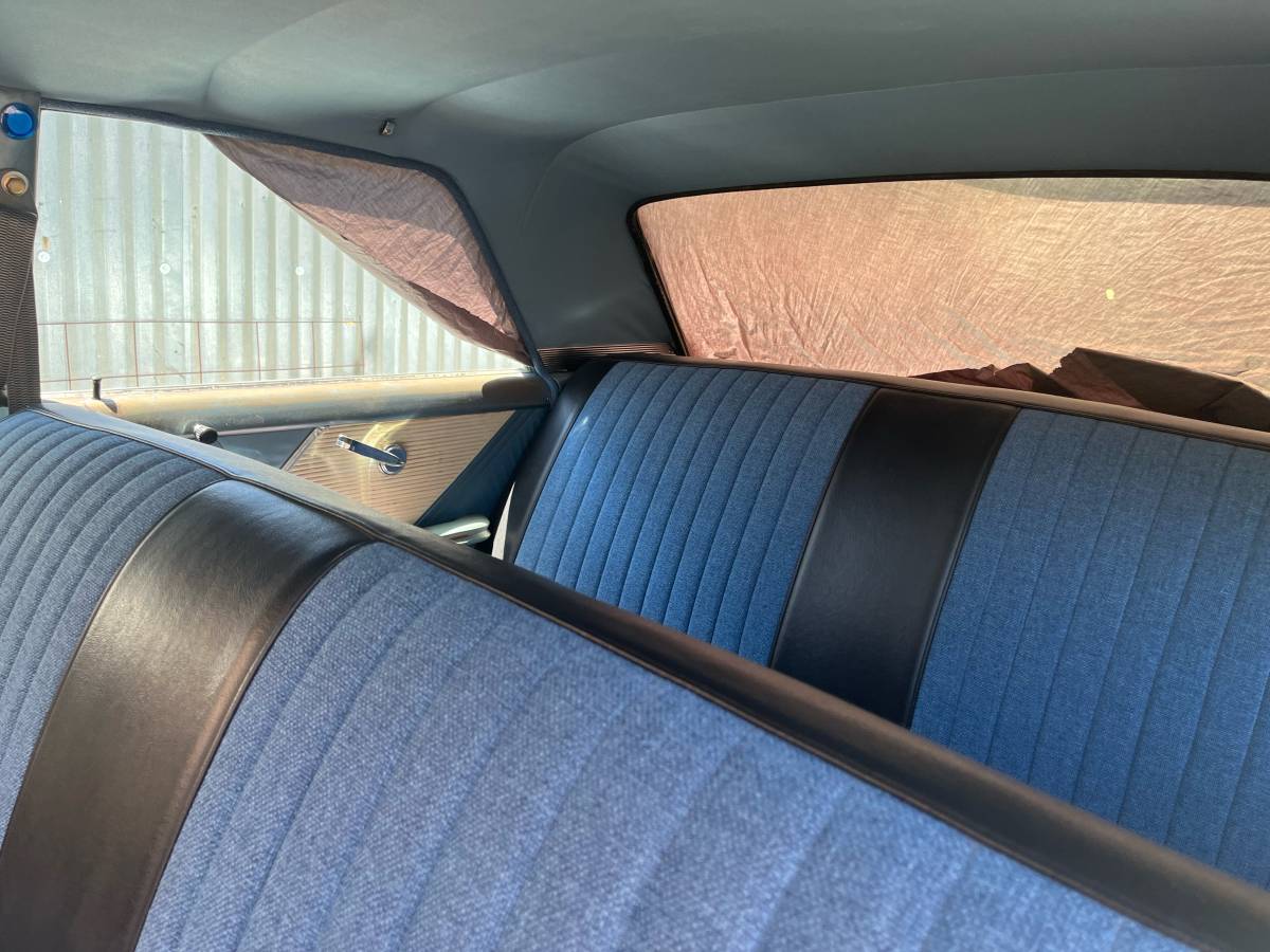 Ford-galaxy-1962-blue-3