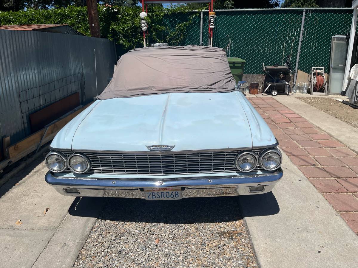 Ford-galaxy-1962-blue-4
