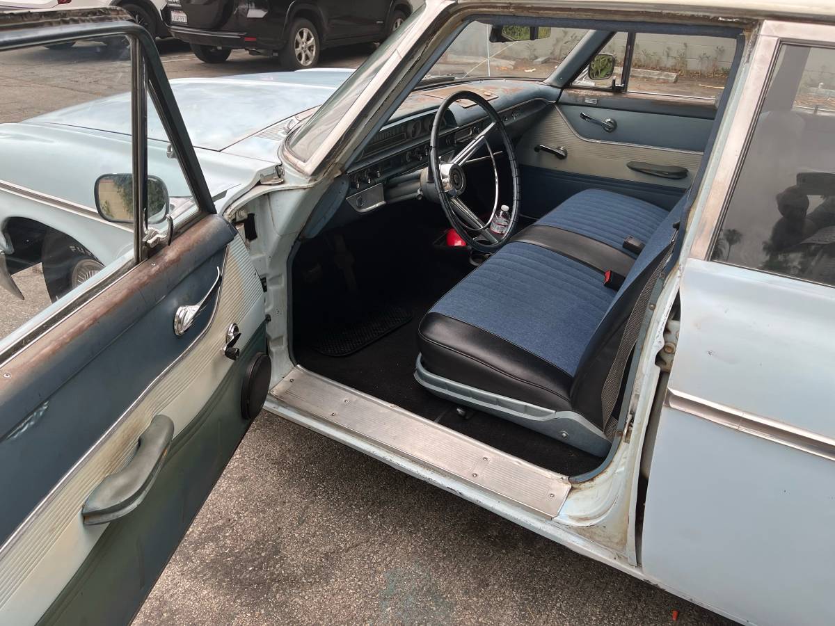 Ford-galaxy-1962-blue