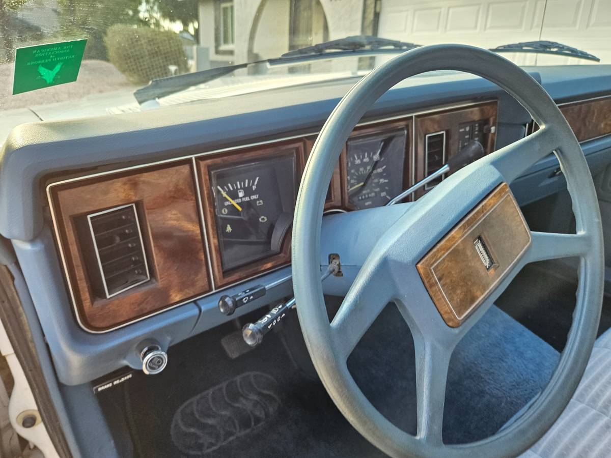 Ford-granada-l-1981-white-4