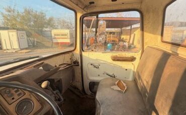 Ford-l8000-diesel-1982-3