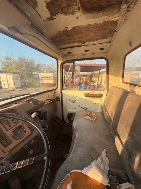 Ford-l8000-diesel-1982-3